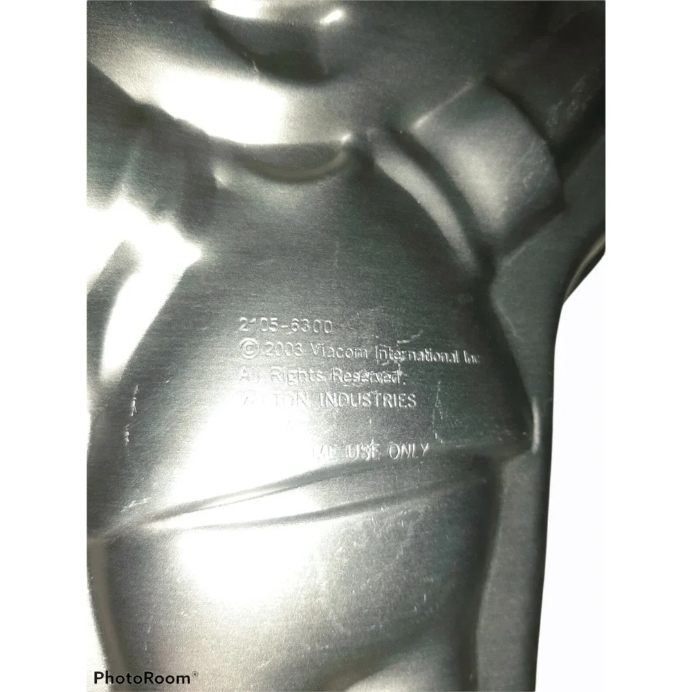 Dora The Explorer Cake Pan Tin Wilton 2003 #2105-6300 never used
